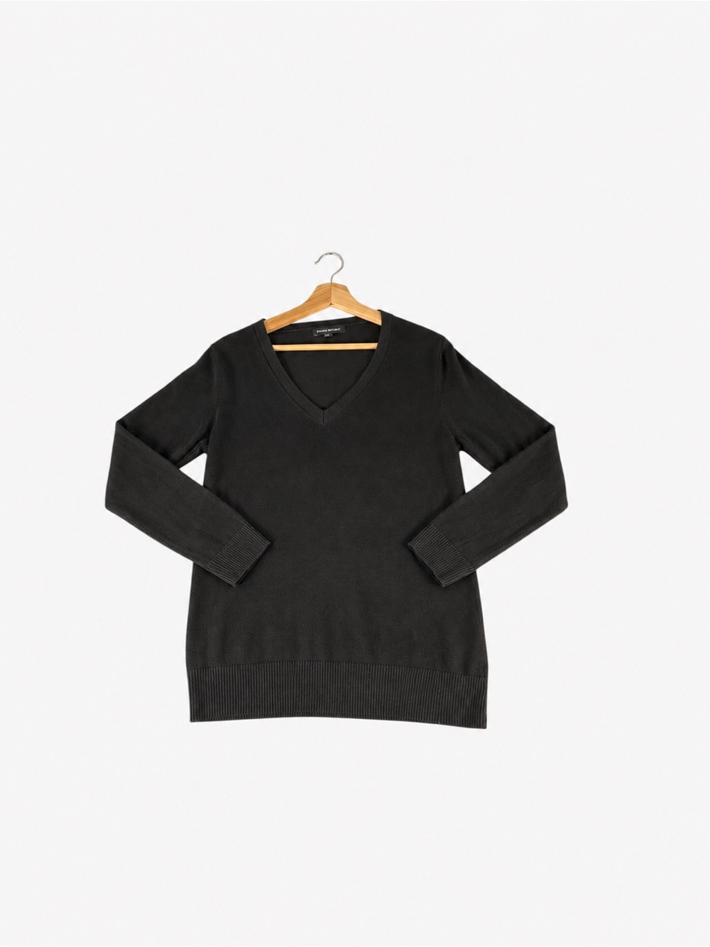 Banana Republic Women’s M Black V Neck Pullover Sweater Ribbed Trim Minimalist